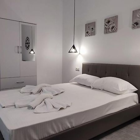Apartament Tom'S Design PalaiónTsiflíkion Zewnętrze zdjęcie